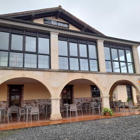 Hosteria Rio Negro Bárcena de Cicero エクステリア 写真