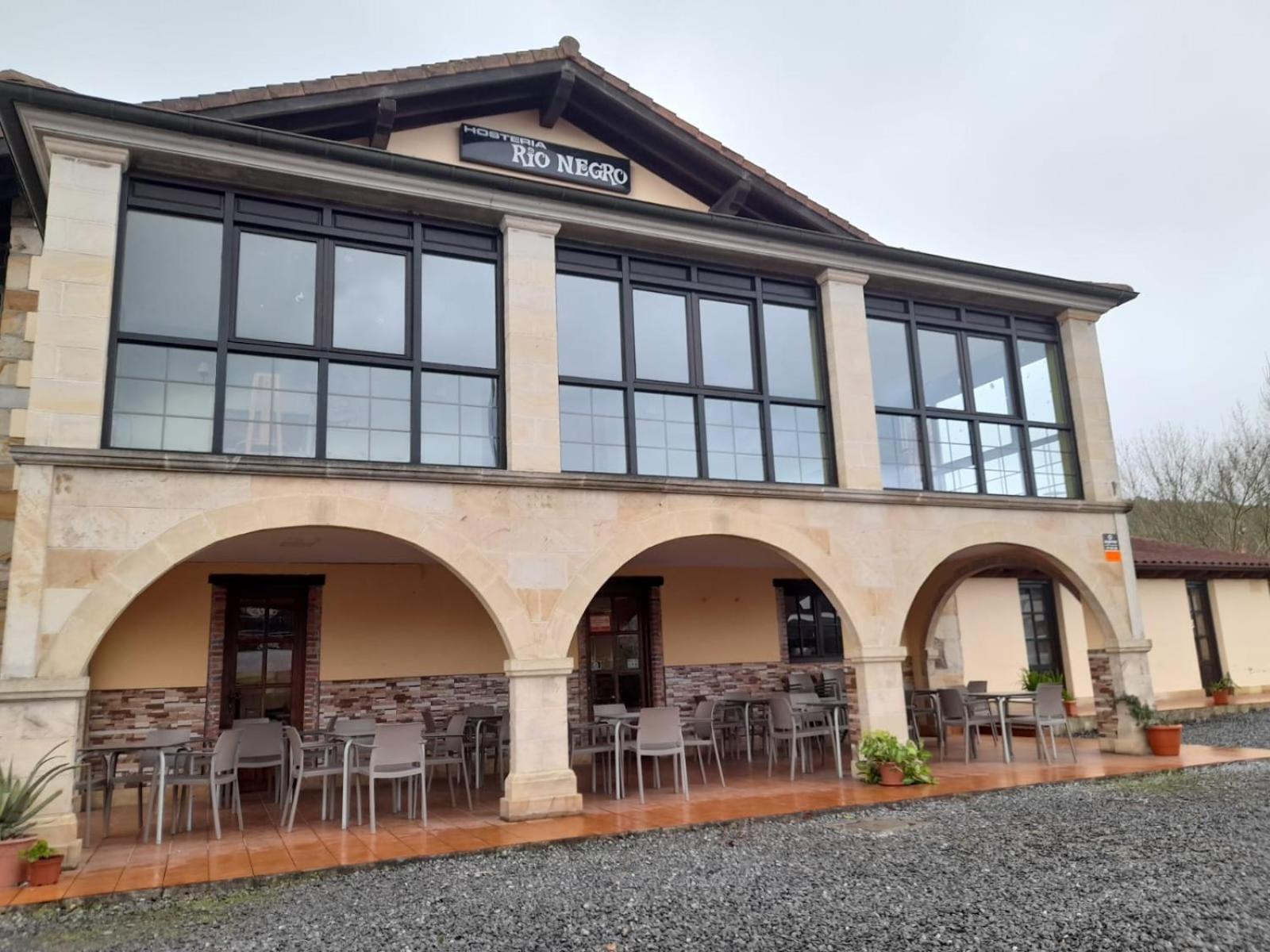 Hosteria Rio Negro Bárcena de Cicero エクステリア 写真