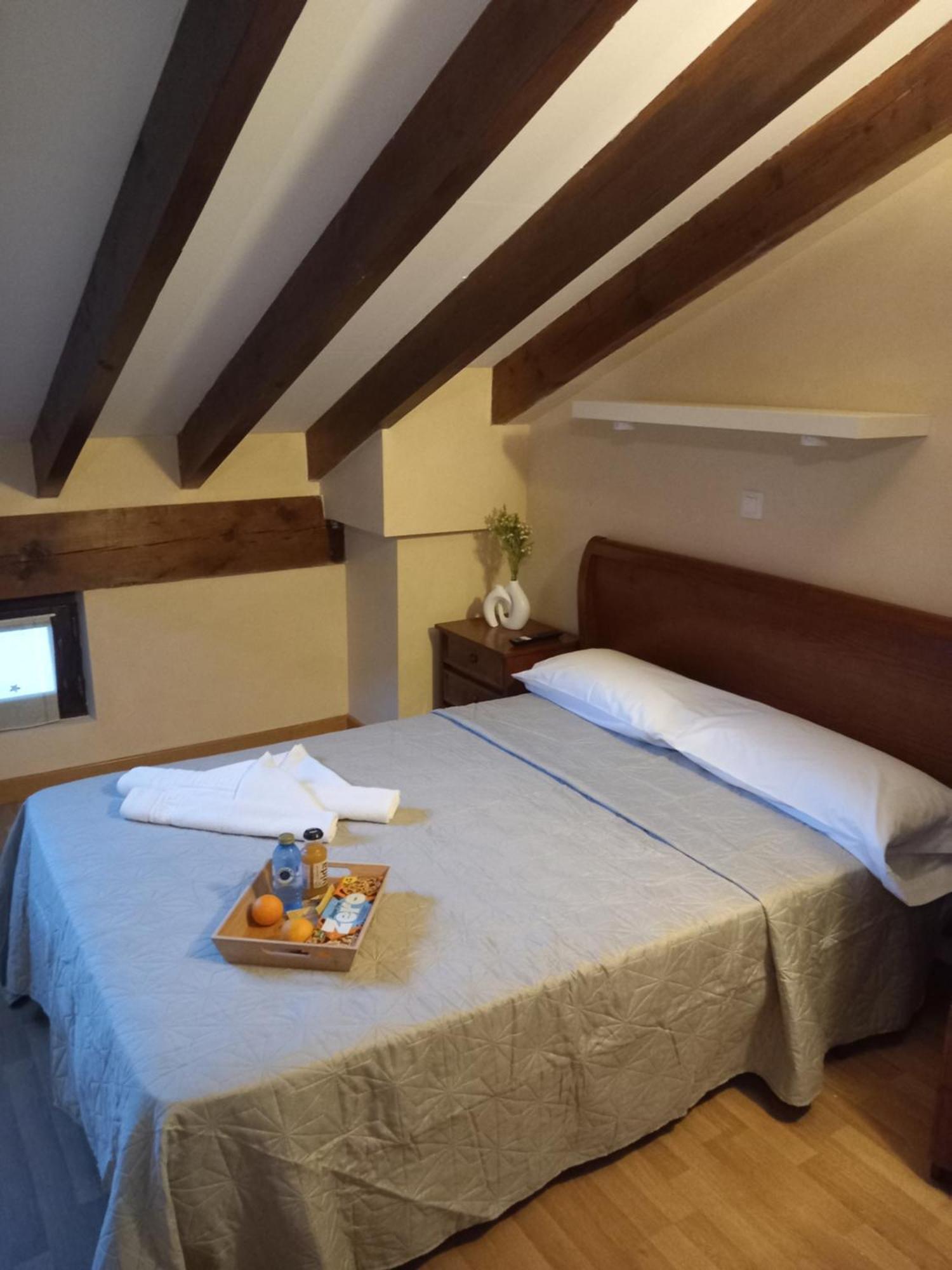 Hosteria Rio Negro Bárcena de Cicero エクステリア 写真